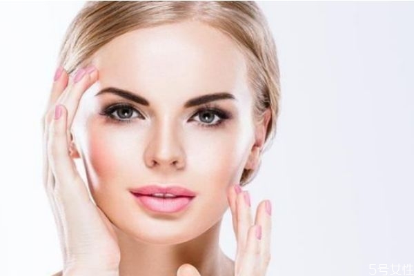 長(zhǎng)痘可以用吸油紙嗎 吸油紙會(huì)傷害痘痘嗎 長(zhǎng)痘可以用吸油紙嗎 吸油紙會(huì)傷害痘痘嗎