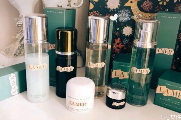 油性皮膚夏天適合用什么護(hù)膚品 最適合油皮夏天用的護(hù)膚品 油性皮膚夏天適合用什么護(hù)膚品 最適合油皮夏天用的護(hù)膚品