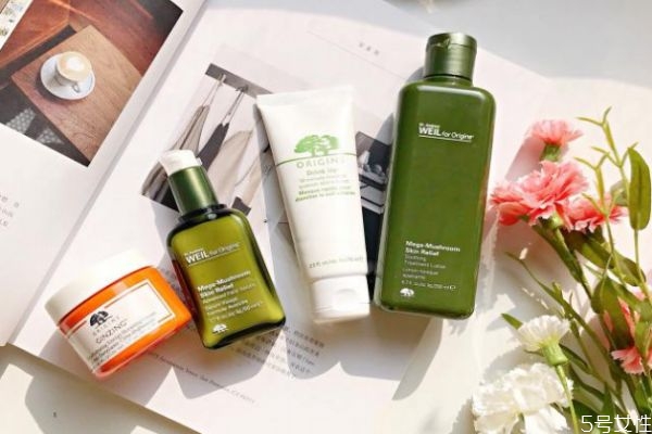 油性皮膚夏天適合用什么護(hù)膚品 最適合油皮夏天用的護(hù)膚品 油性皮膚夏天適合用什么護(hù)膚品 最適合油皮夏天用的護(hù)膚品