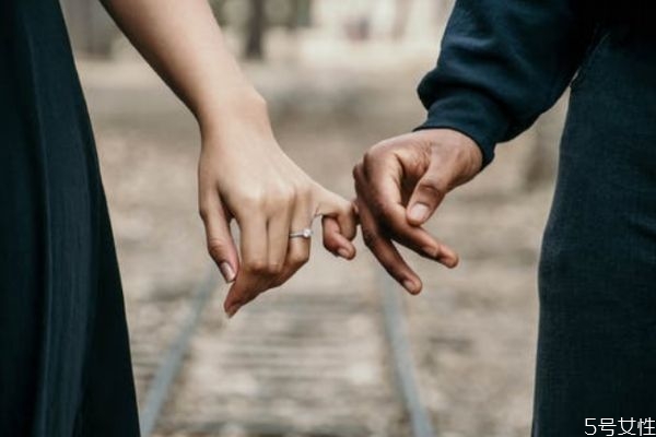 公開戀愛關系重要嗎 不公開的戀愛算戀愛嗎