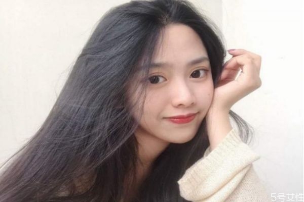 頭發(fā)打結怎么回事 怎么讓頭發(fā)柔順 頭發(fā)打結怎么回事 怎么讓頭發(fā)柔順