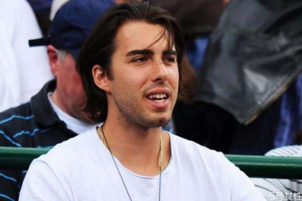 婚姻中男人吃軟飯的表現(xiàn) 如何分辨男人是不是吃軟飯 婚姻中男人吃軟飯的表現(xiàn) 如何分辨男人是不是吃軟飯