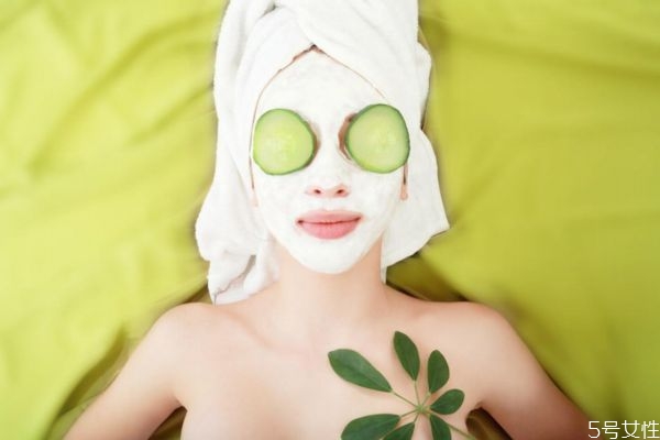 面膜揭下之后不洗臉會怎么樣 怎么選擇面膜 面膜揭下之后不洗臉會怎么樣 怎么選擇面膜