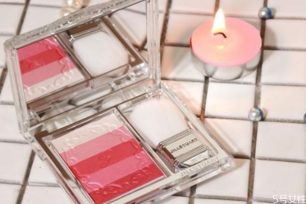 毛孔大用什么腮紅比較好 毛孔大適合用什么腮紅 毛孔大用什么腮紅比較好 毛孔大適合用什么腮紅