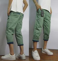 綠色褲子配什么上衣好看 綠色褲子怎么搭配上衣 綠色褲子配什么上衣好看 綠色褲子怎么搭配上衣