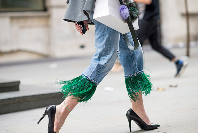 牛仔褲流蘇邊怎么弄 牛仔褲流蘇邊的制作方法 牛仔褲流蘇邊怎么弄 牛仔褲流蘇邊的制作方法