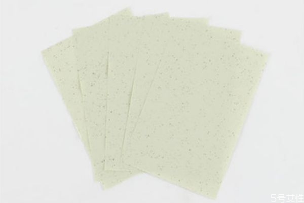長(zhǎng)期使用吸油紙的壞處 吸油紙對(duì)皮膚的利弊