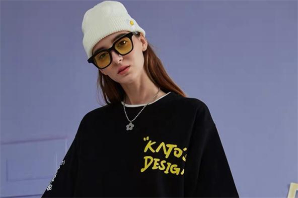 黑色t恤配什么帽子好看 黑色t恤搭配帽子圖片 黑色t恤配什么帽子好看 黑色t恤搭配帽子圖片