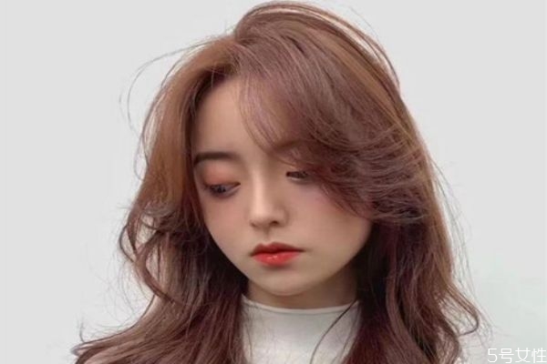 假發(fā)炸毛怎么理順 假發(fā)亂了怎么辦 假發(fā)炸毛怎么理順 假發(fā)亂了怎么辦