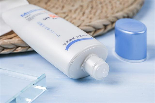 mistine小藍帽防曬霜怎么樣 mistine小藍帽防曬成分 mistine小藍帽防曬霜怎么樣 mistine小藍帽防曬成分