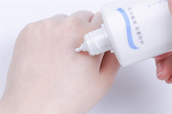 mistine小藍帽防曬霜怎么樣 mistine小藍帽防曬成分 mistine小藍帽防曬霜怎么樣 mistine小藍帽防曬成分