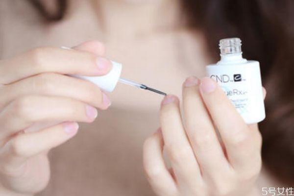 經(jīng)常做美甲的壞處 為什么不能經(jīng)常做美甲 經(jīng)常做美甲的壞處 為什么不能經(jīng)常做美甲