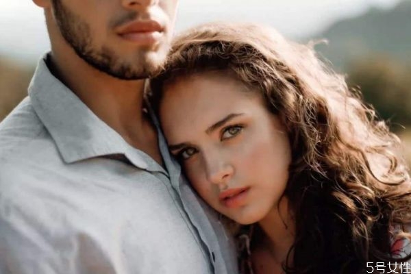 結(jié)婚后男人不愛你的表現(xiàn) 結(jié)婚后男人不愛你會(huì)怎么樣 結(jié)婚后男人不愛你的表現(xiàn) 結(jié)婚后男人不愛你會(huì)怎么樣