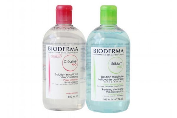 卸妝水直接用手弄行嗎 卸妝水可以直接用手嗎 卸妝水直接用手弄行嗎 卸妝水可以直接用手嗎