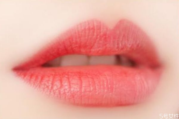 半永久唇一般多少錢(qián) 半永久紋唇后如何護(hù)理 半永久唇一般多少錢(qián) 半永久紋唇后如何護(hù)理