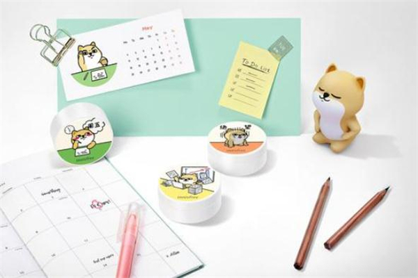 悅詩(shī)風(fēng)吟小肥柴禮盒在哪買 悅詩(shī)風(fēng)吟小肥柴散粉好用嗎