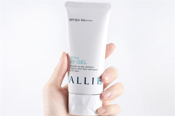 嘉娜寶防曬霜是物理防曬嗎 嘉娜寶防曬霜防水嗎