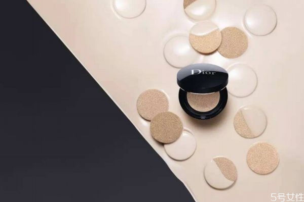 皮膚不吃妝怎么辦才好 為什么有的皮膚不吃妝 皮膚不吃妝怎么辦才好 為什么有的皮膚不吃妝