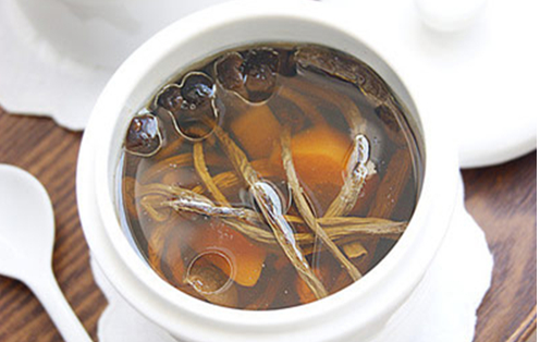 茶樹(shù)菇燉排骨怎么做 茶樹(shù)菇燉排骨的方法 茶樹(shù)菇燉排骨怎么做 茶樹(shù)菇燉排骨的方法