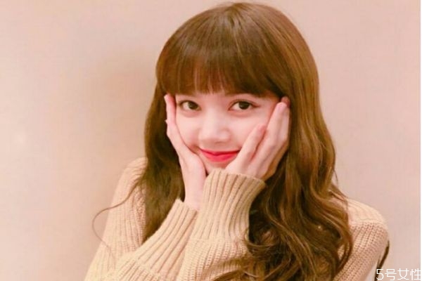 怎么讓皮膚變得嫩白 天天在室內(nèi)皮膚就會變白嗎 怎么讓皮膚變得嫩白 天天在室內(nèi)皮膚就會變白嗎