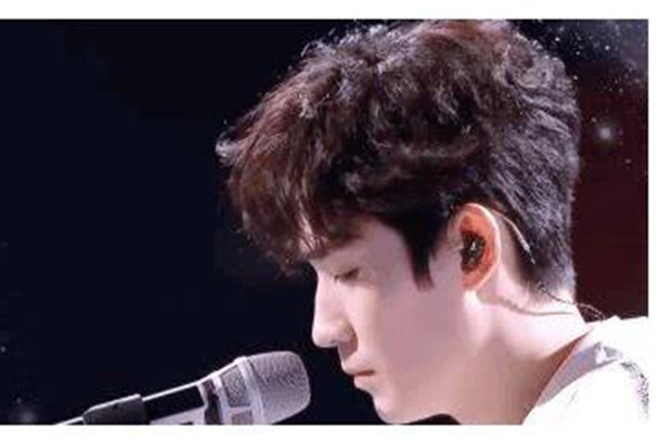 前任主動打招呼的心理 前任主動打招呼是為什么 前任主動打招呼的心理 前任主動打招呼是為什么