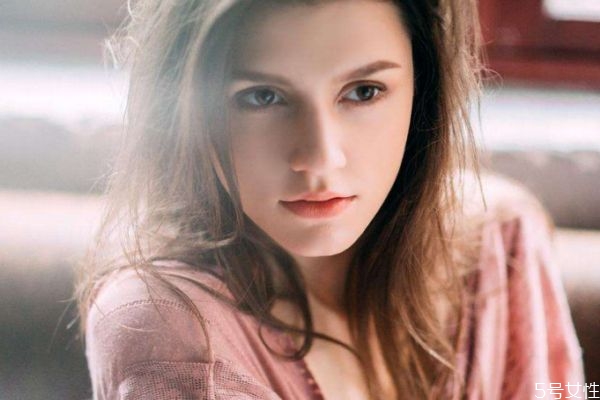 亮膚素是什么 亮膚素的作用 亮膚素是什么 亮膚素的作用