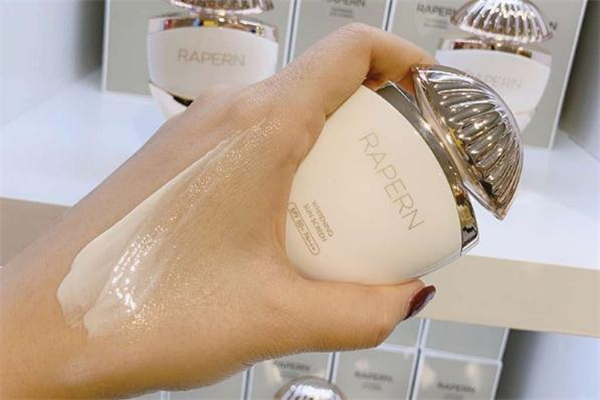 娜盼防曬霜敏感肌能用嗎 娜盼防曬霜適合什么膚質(zhì) 娜盼防曬霜敏感肌能用嗎 娜盼防曬霜適合什么膚質(zhì)