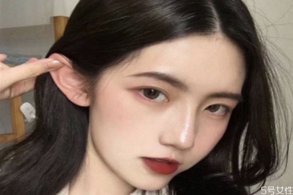 發(fā)質(zhì)不好燙發(fā)要怎么辦 燙過(guò)的頭發(fā)還能再燙嗎 發(fā)質(zhì)不好燙發(fā)要怎么辦 燙過(guò)的頭發(fā)還能再燙嗎