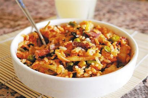 家常燜飯怎么做 家常燜飯的做法 家常燜飯怎么做 家常燜飯的做法