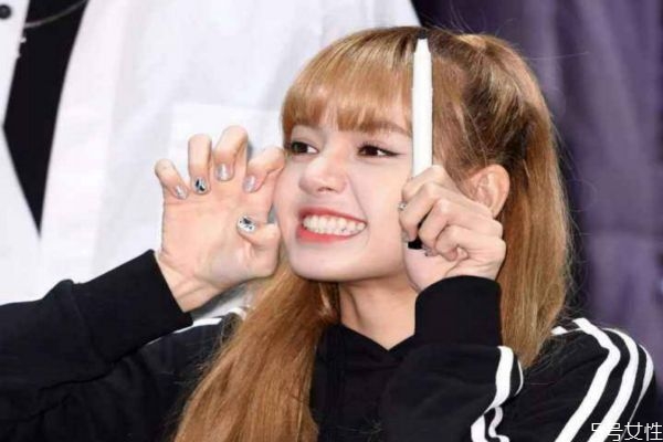 隆鼻后多久鼻子才不硬 耳軟骨墊鼻尖多久變軟 隆鼻后多久鼻子才不硬 耳軟骨墊鼻尖多久變軟