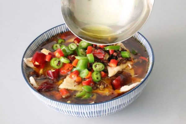 水煮肉片怎么做好吃 水煮肉片的簡(jiǎn)單做法