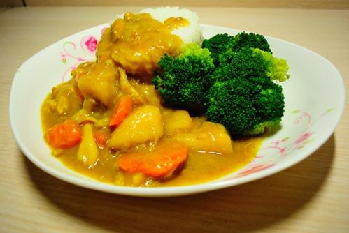 咖喱雞肉飯?jiān)趺醋龊贸?咖喱雞肉飯的做法 咖喱雞肉飯?jiān)趺醋龊贸?咖喱雞肉飯的做法