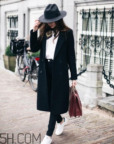 羊毛大衣會起球嗎？羊毛大衣起球怎么辦？