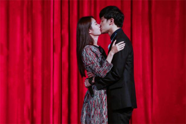 分手后前任點贊朋友圈代表什么 分手后男人點贊的心理 分手后前任點贊朋友圈代表什么 分手后男人點贊的心理