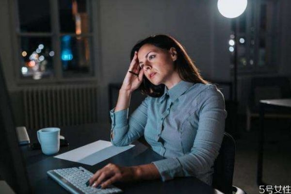 為什么有的女性會選擇晚婚 女性選擇晚婚的原因 為什么有的女性會選擇晚婚 女性選擇晚婚的原因