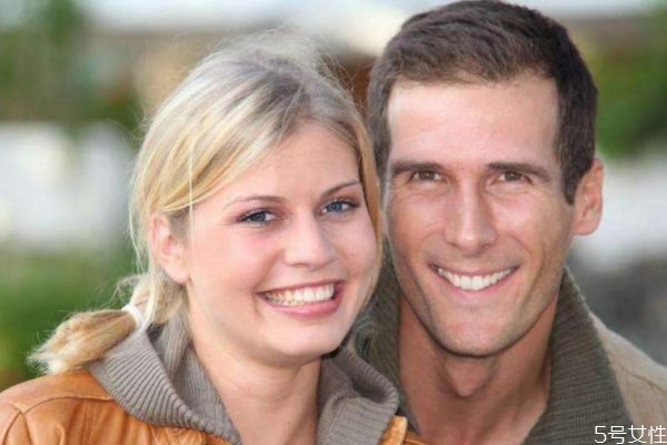 相親時(shí)初次見(jiàn)面說(shuō)什么 相親時(shí)初次見(jiàn)面聊什么 相親時(shí)初次見(jiàn)面說(shuō)什么 相親時(shí)初次見(jiàn)面聊什么