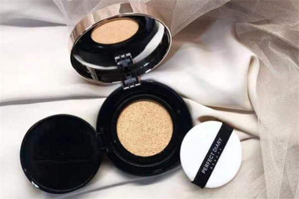 完美日記牛奶肌氣墊怎么樣 完美日記牛奶肌氣墊好用嗎 完美日記牛奶肌氣墊怎么樣 完美日記牛奶肌氣墊好用嗎