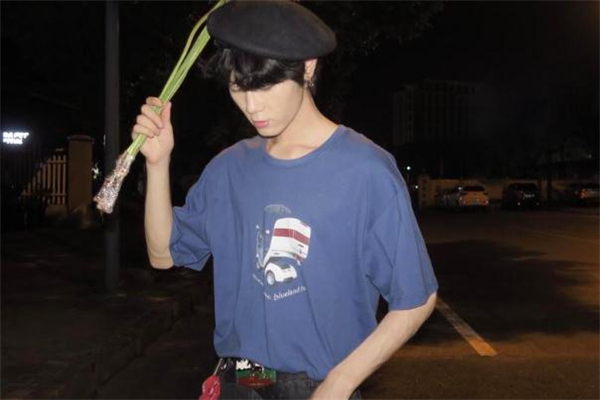 2020年流行什么樣的t恤 2020年t恤流行趨勢(shì)