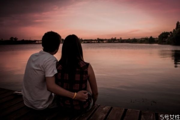 愚孝老公的典型表現(xiàn) 愚孝的男人經(jīng)常說的話 愚孝老公的典型表現(xiàn) 愚孝的男人經(jīng)常說的話