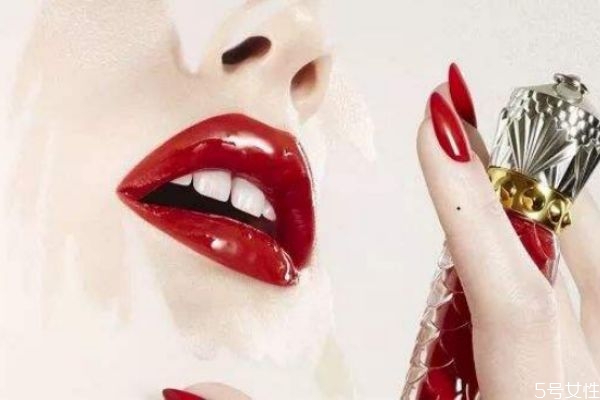 唇釉怎么涂可以成膜 唇釉涂多久了可以成膜 唇釉怎么涂可以成膜 唇釉涂多久了可以成膜