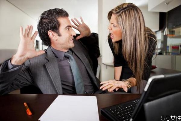 老公動手打你說明什么 打老婆男人的心理 老公動手打你說明什么 打老婆男人的心理