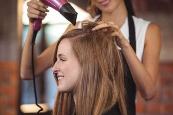 燙直和拉直有什么區(qū)別 燙直和拉直有什么不同 燙直和拉直有什么區(qū)別 燙直和拉直有什么不同