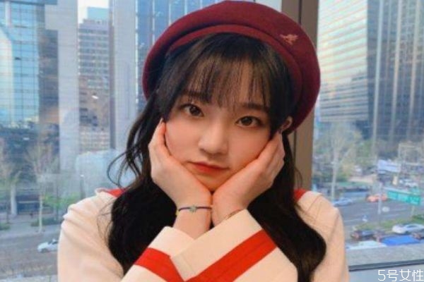 黑色皮膚適合染什么顏色 黑色皮膚應(yīng)該染什么顏色 黑色皮膚適合染什么顏色 黑色皮膚應(yīng)該染什么顏色