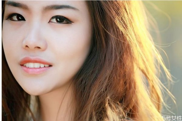 初戀女生為什么容易變心 初戀女生容易變心的原因 初戀女生為什么容易變心 初戀女生容易變心的原因