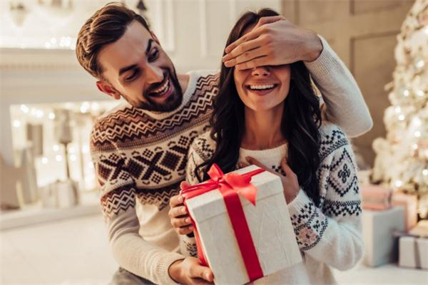 女生喜歡在晚上約會嗎 晚上約會幾點合適 女生喜歡在晚上約會嗎 晚上約會幾點合適