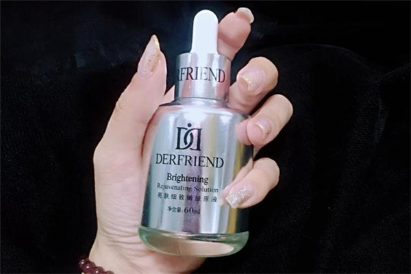 蝶芙蘭銀胖子精華液怎么樣 蝶芙蘭銀胖子真的能美白嗎 蝶芙蘭銀胖子精華液怎么樣 蝶芙蘭銀胖子真的能美白嗎