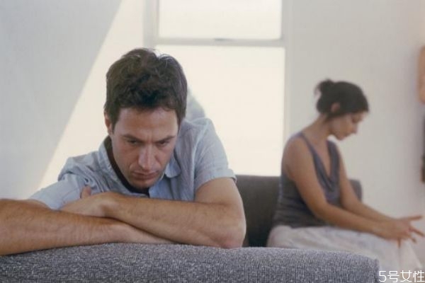 男人屢次出軌說(shuō)明什么 為什么男人會(huì)頻繁出軌 男人屢次出軌說(shuō)明什么 為什么男人會(huì)頻繁出軌