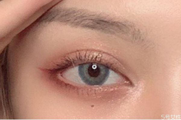 藍(lán)色美瞳夸張嗎 藍(lán)色美瞳什么樣的好看 藍(lán)色美瞳夸張嗎 藍(lán)色美瞳什么樣的好看