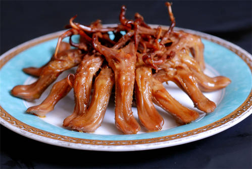 鴨舌的營養(yǎng)價(jià)值有哪些 鴨舌能多吃嗎 鴨舌的營養(yǎng)價(jià)值有哪些 鴨舌能多吃嗎