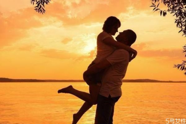 女生初戀的感覺只有一次嗎 女生初戀分手還會(huì)回來嗎 女生初戀的感覺只有一次嗎 女生初戀分手還會(huì)回來嗎